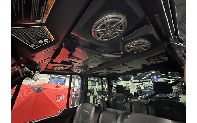 2025 Can-Am DEFENDER MAX LONESTAR CAB HD10