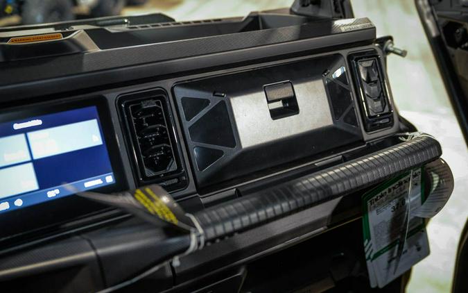 2026 Can-Am Defender Limited HD11