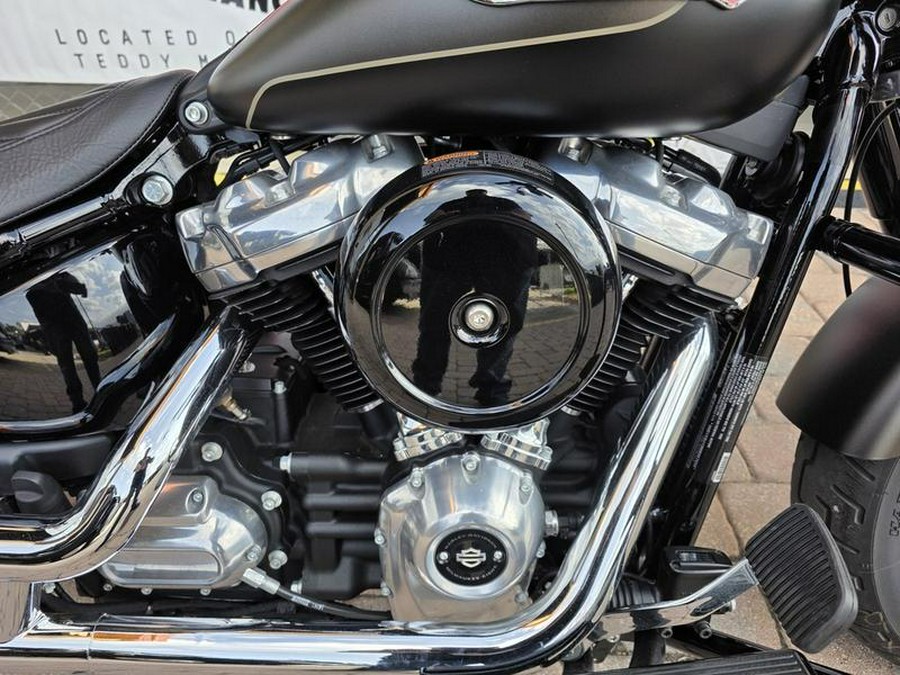 2021 Harley-Davidson® FLSL - Softail Slim®