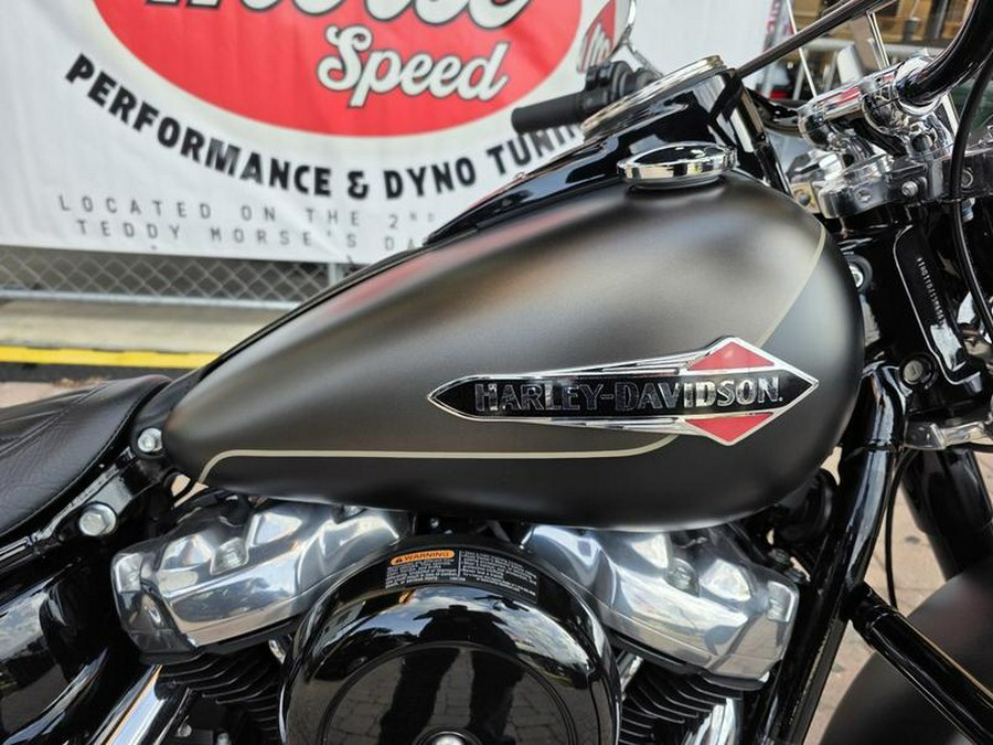 2021 Harley-Davidson® FLSL - Softail Slim®