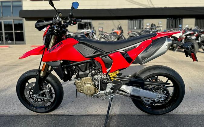 2027 Ducati HYPERMOTARD 698