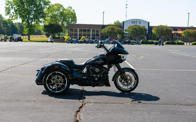 2026 Harley-Davidson® FLTRT - Road Glide® 3