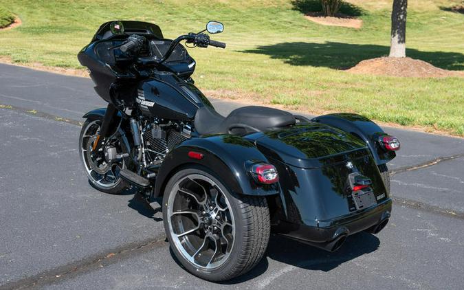 2026 Harley-Davidson® FLTRT - Road Glide® 3