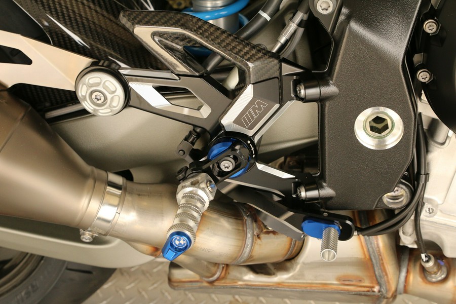 2026 BMW M 1000 R