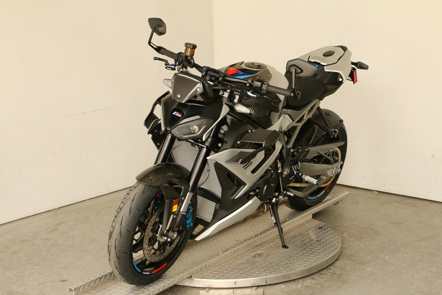 2026 BMW M 1000 R