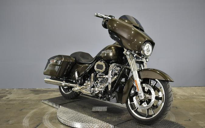 2021 Harley-Davidson Sport Glide river rock gray