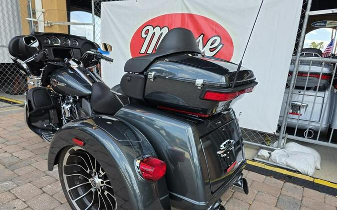 2025 Harley-Davidson® FLHTCUTG - Tri Glide® Ultra