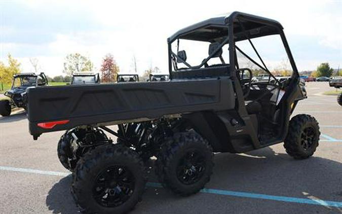 2026 Can-Am Defender 6x6 XT