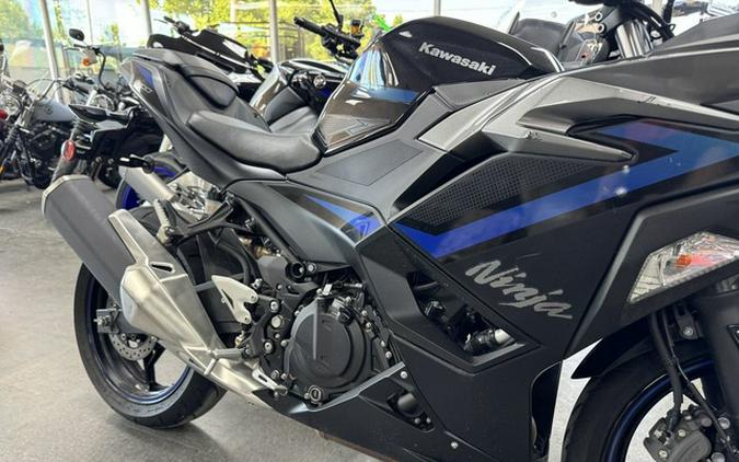2025 Kawasaki Ninja 500 ABS Metallic Flat Spark Black/Metallic