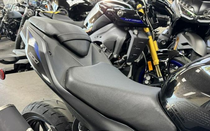 2025 Kawasaki Ninja 500 ABS Metallic Flat Spark Black/Metallic
