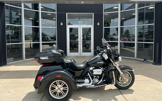 2018 Harley-Davidson® TRIGLIDE