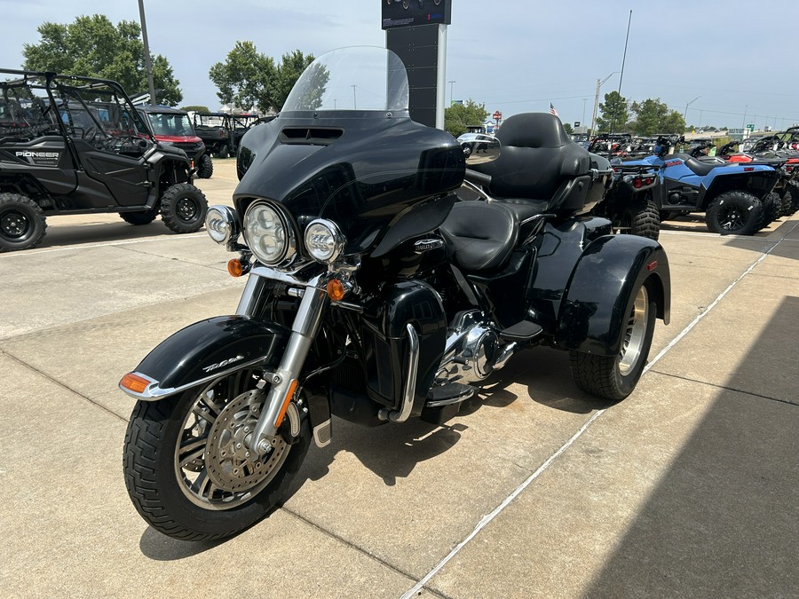 2018 Harley-Davidson® TRIGLIDE