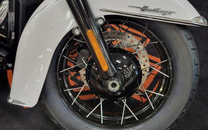 2025 Harley-Davidson Softail FLHC - Heritage Classic