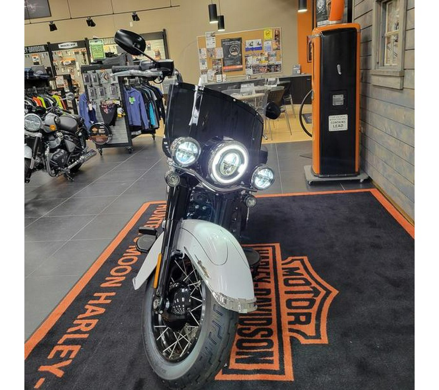 2025 Harley-Davidson® FLHC - Heritage Classic