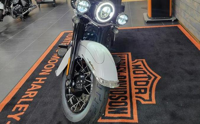 2025 Harley-Davidson® FLHC - Heritage Classic