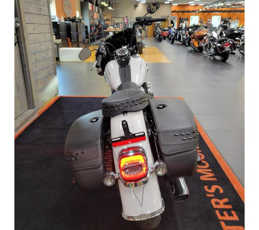2025 Harley-Davidson® FLHC - Heritage Classic