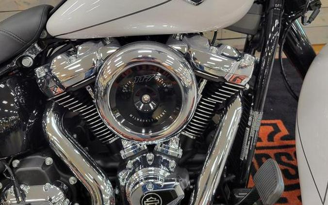 2025 Harley-Davidson® FLHC - Heritage Classic
