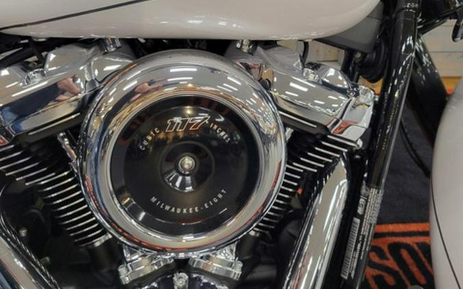 2025 Harley-Davidson Softail FLHC - Heritage Classic
