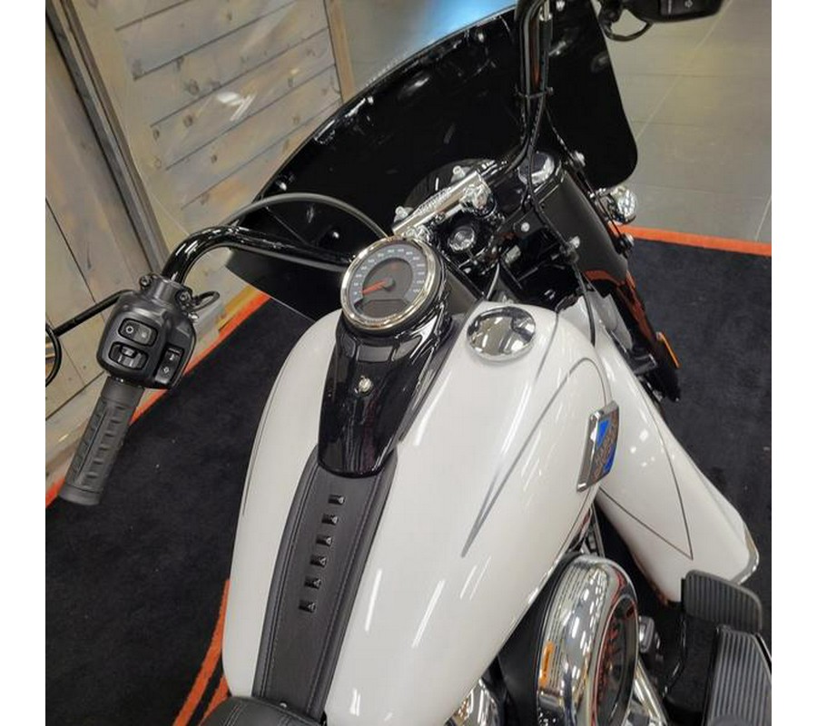 2025 Harley-Davidson® FLHC - Heritage Classic