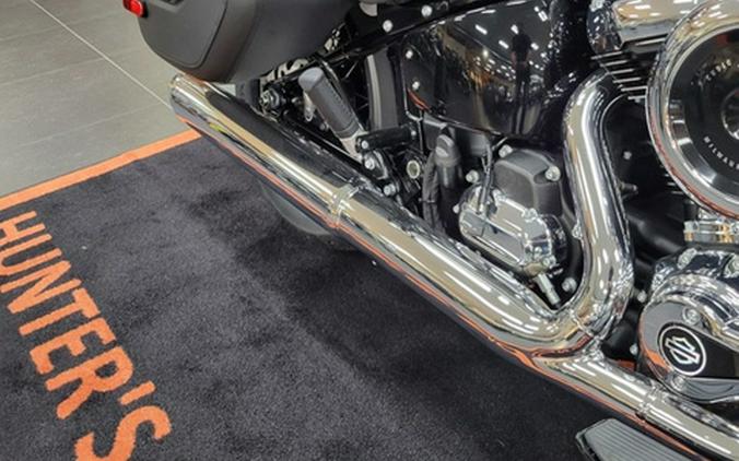 2025 Harley-Davidson Softail FLHC - Heritage Classic