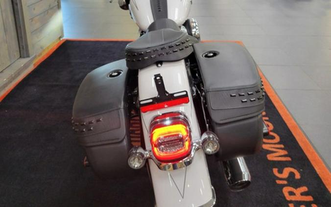 2025 Harley-Davidson Softail FLHC - Heritage Classic