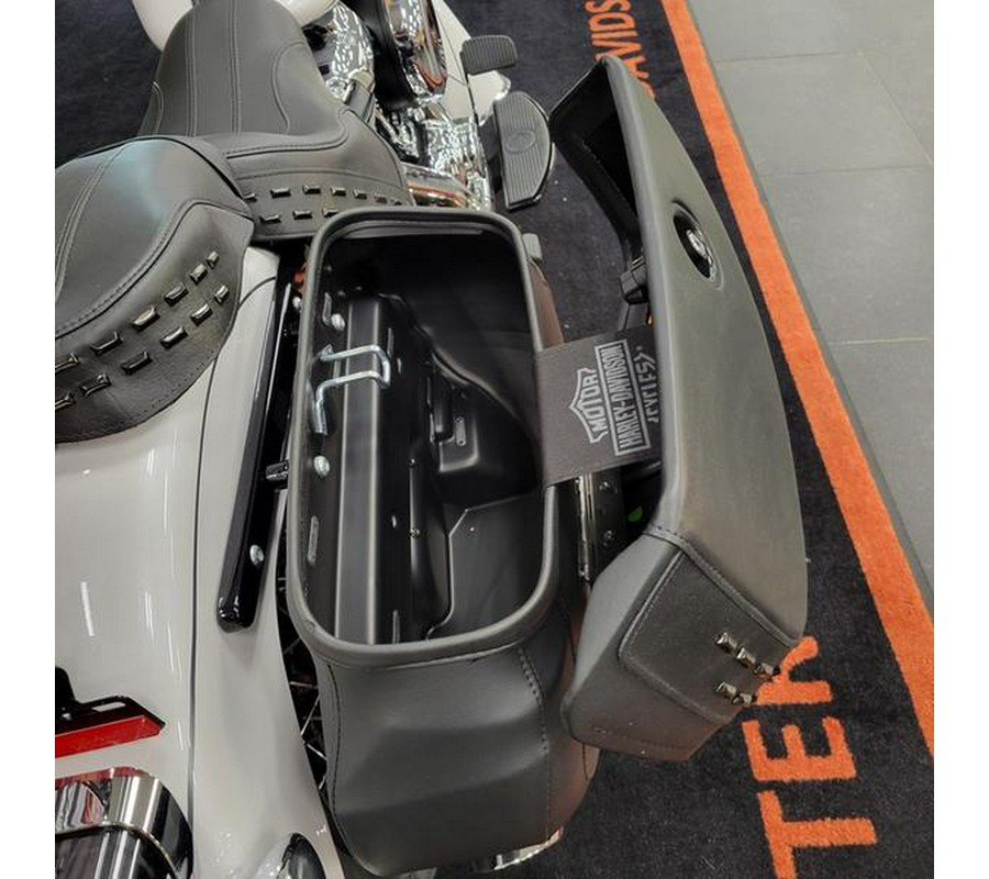 2025 Harley-Davidson® FLHC - Heritage Classic