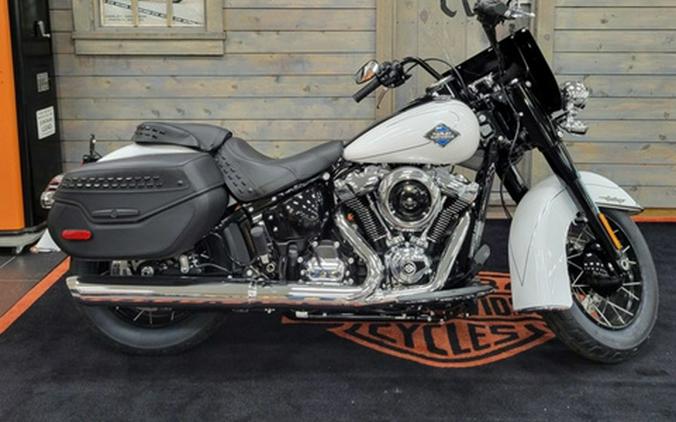 2025 Harley-Davidson Softail FLHC - Heritage Classic