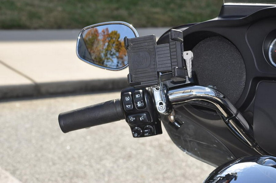 2019 Harley-Davidson® FLHTCUTG - Tri Glide® Ultra