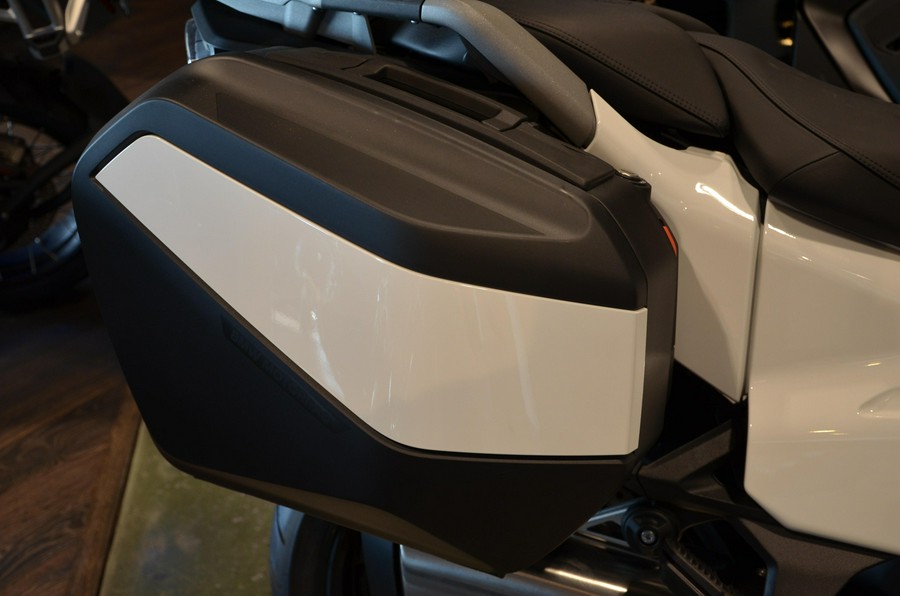 2026 BMW R 1300 RT