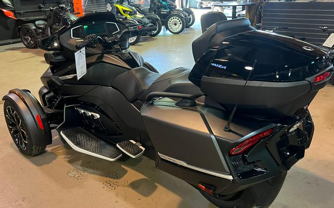 2023 Can-Am® Spyder RT Limited Dark Wheels