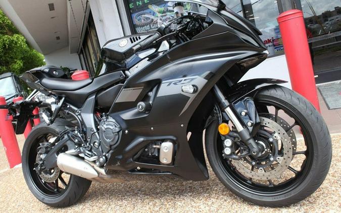 2025 Yamaha YZF-R7 R7