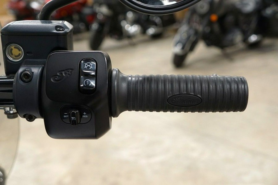 2019 Indian Springfield Dark Horse White Smoke