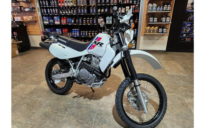 2025 XR™ 650L - Honda
