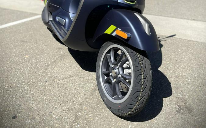 2024 Vespa GTS 300 SUPER TECH