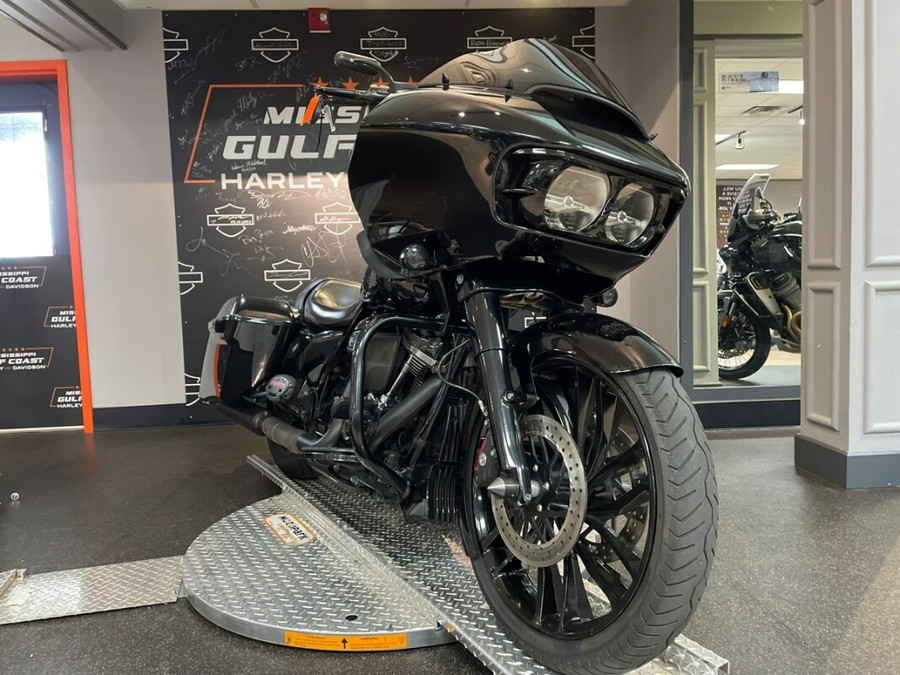 FLTRXS 2019 Road Glide® Special