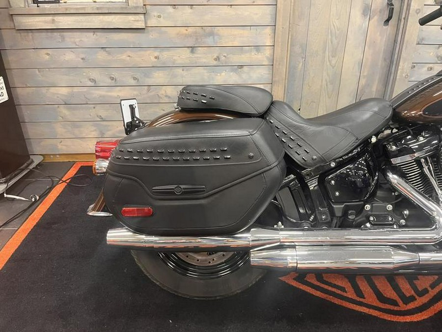 2019 Harley-Davidson® FLHCS - Heritage Classic 114