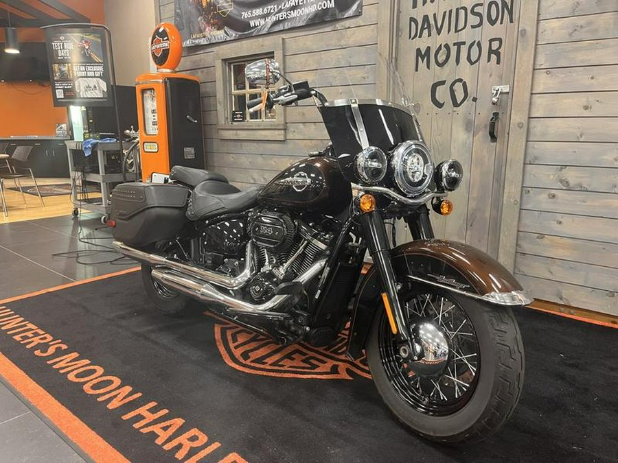 2019 Harley-Davidson® FLHCS - Heritage Classic 114