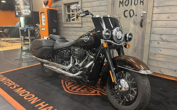 2019 Harley-Davidson® FLHCS - Heritage Classic 114