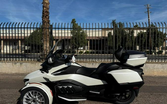 2026 Can-Am® Spyder RT Limited Platine