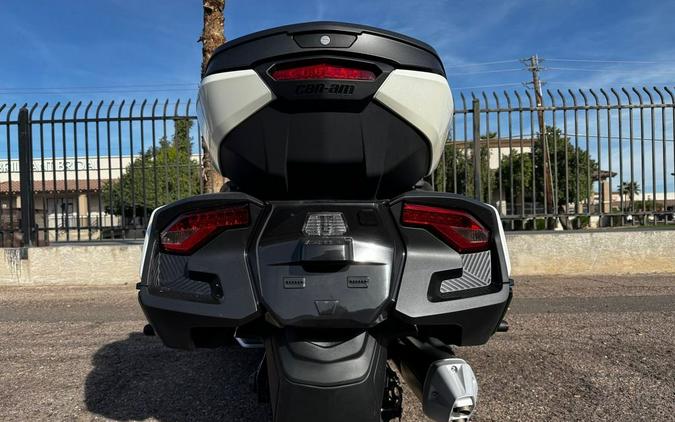 2026 Can-Am® Spyder RT Limited Platine