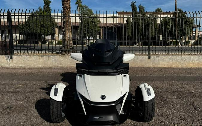 2026 Can-Am® Spyder RT Limited Platine