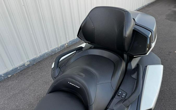 2026 Can-Am® Spyder RT Limited Platine