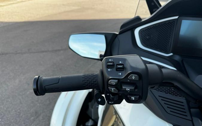 2026 Can-Am® Spyder RT Limited Platine