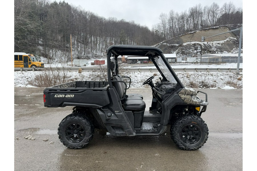 2019 Can-Am Defender HD8