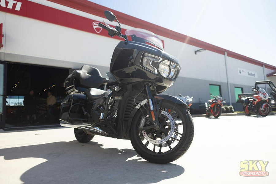 2021 Indian Motorcycle® Challenger® Limited Thunder Black Pearl