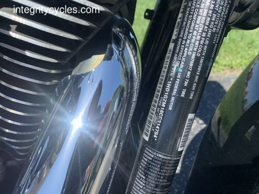 2012 Harley-Davidson® FLD - Dyna® Switchback™