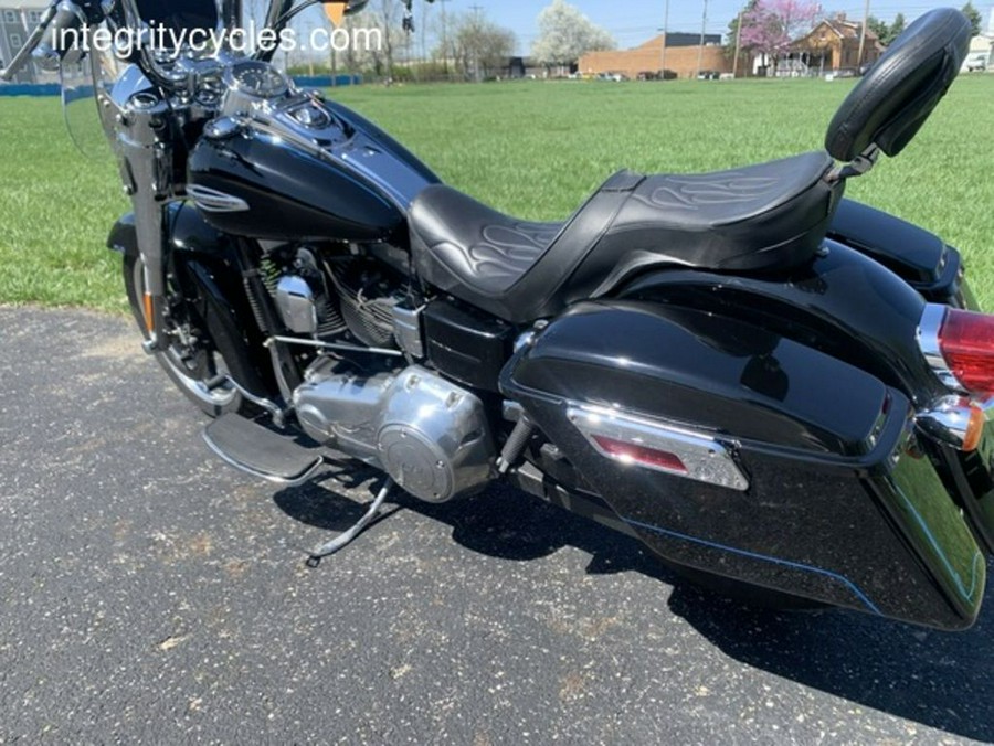 2012 Harley-Davidson® FLD - Dyna® Switchback™