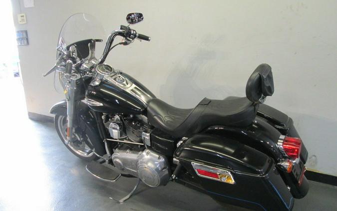 2012 Harley-Davidson® FLD - Dyna® Switchback™