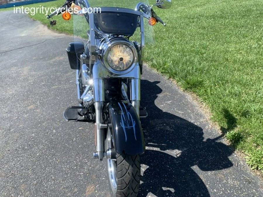 2012 Harley-Davidson® FLD - Dyna® Switchback™
