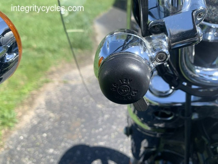 2012 Harley-Davidson® FLD - Dyna® Switchback™